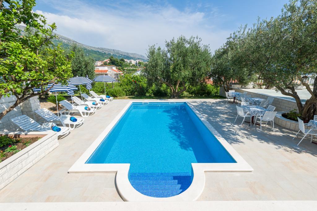 Villa Tomasovic With Pool In Podstrana Exteriér fotografie